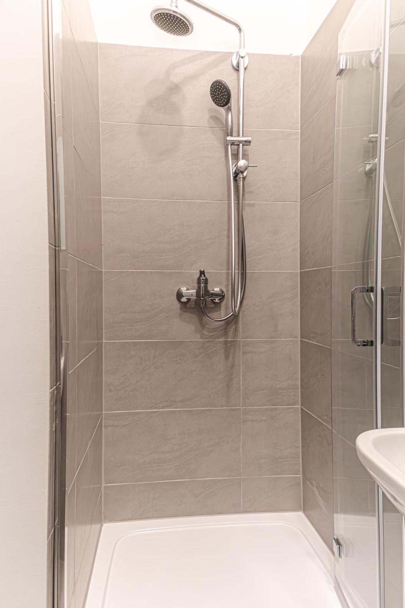 Stylish Studio Apartment Wiener Stadthalle Exterior photo